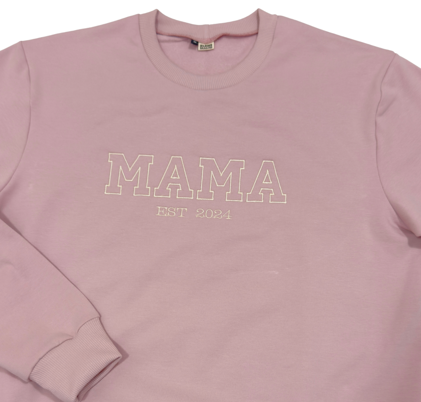 Geborduurde mama Sweater roze college stijl -  MAMA met jaartal