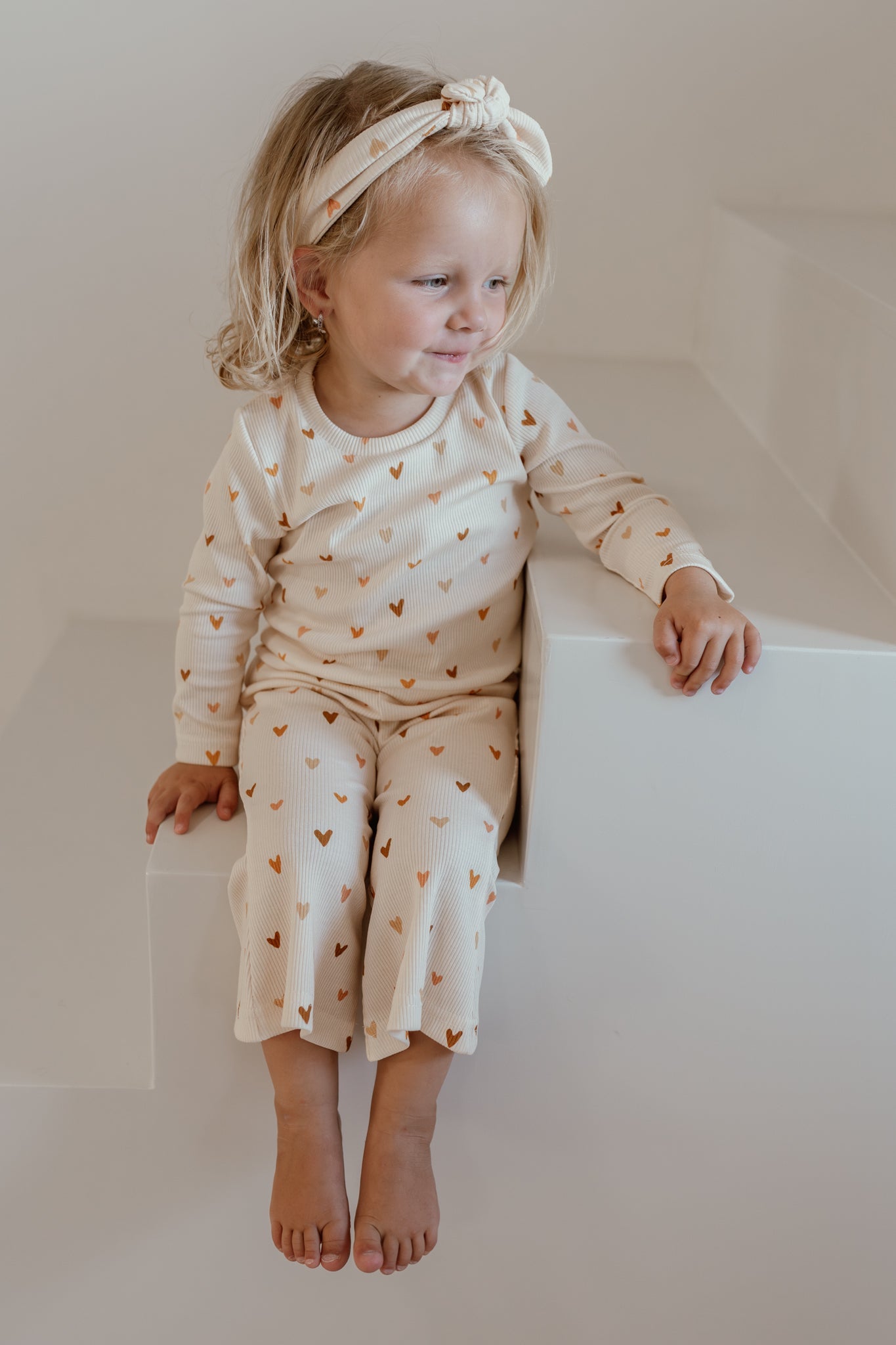 Ontdek de nieuwe collectie duurzame en handgemaakte kinderkleding van Kleine Baasjes